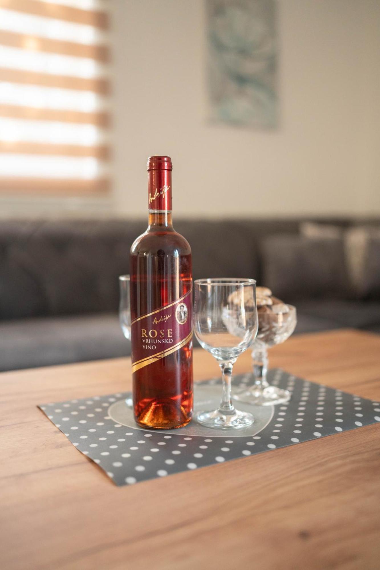 Apartmani Elegance טוזלה מראה חיצוני תמונה