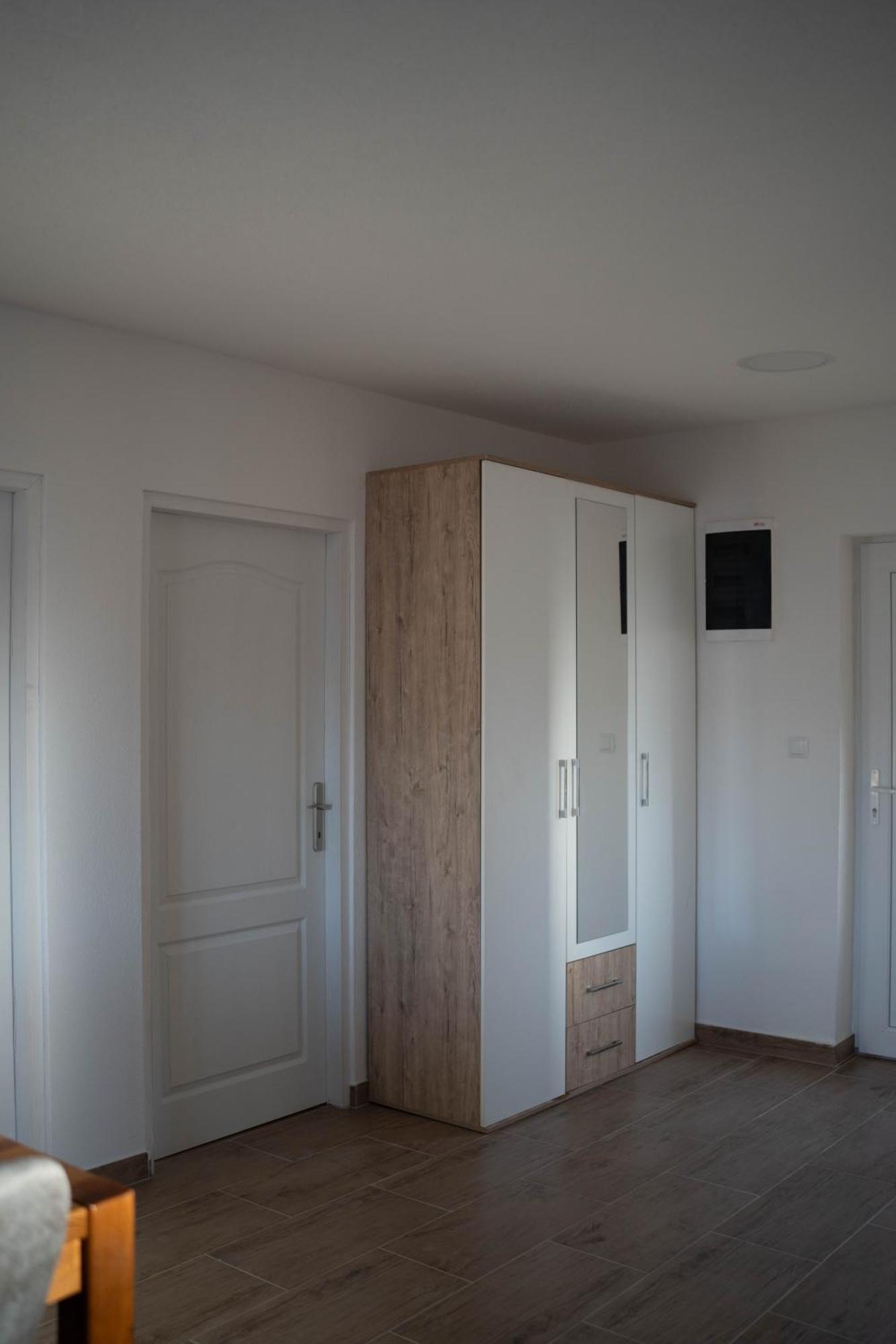 Apartmani Elegance טוזלה מראה חיצוני תמונה