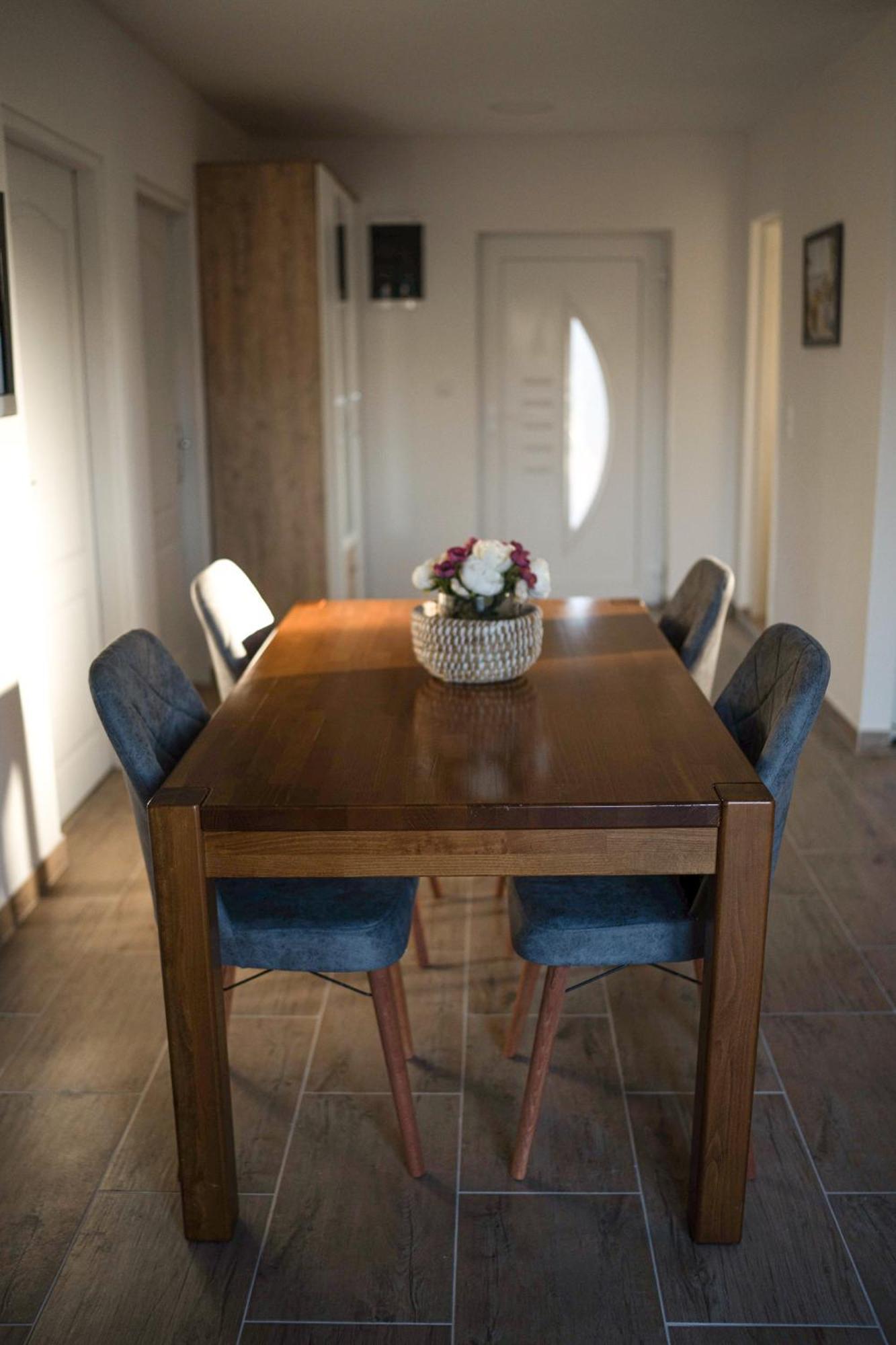 Apartmani Elegance טוזלה חדר תמונה