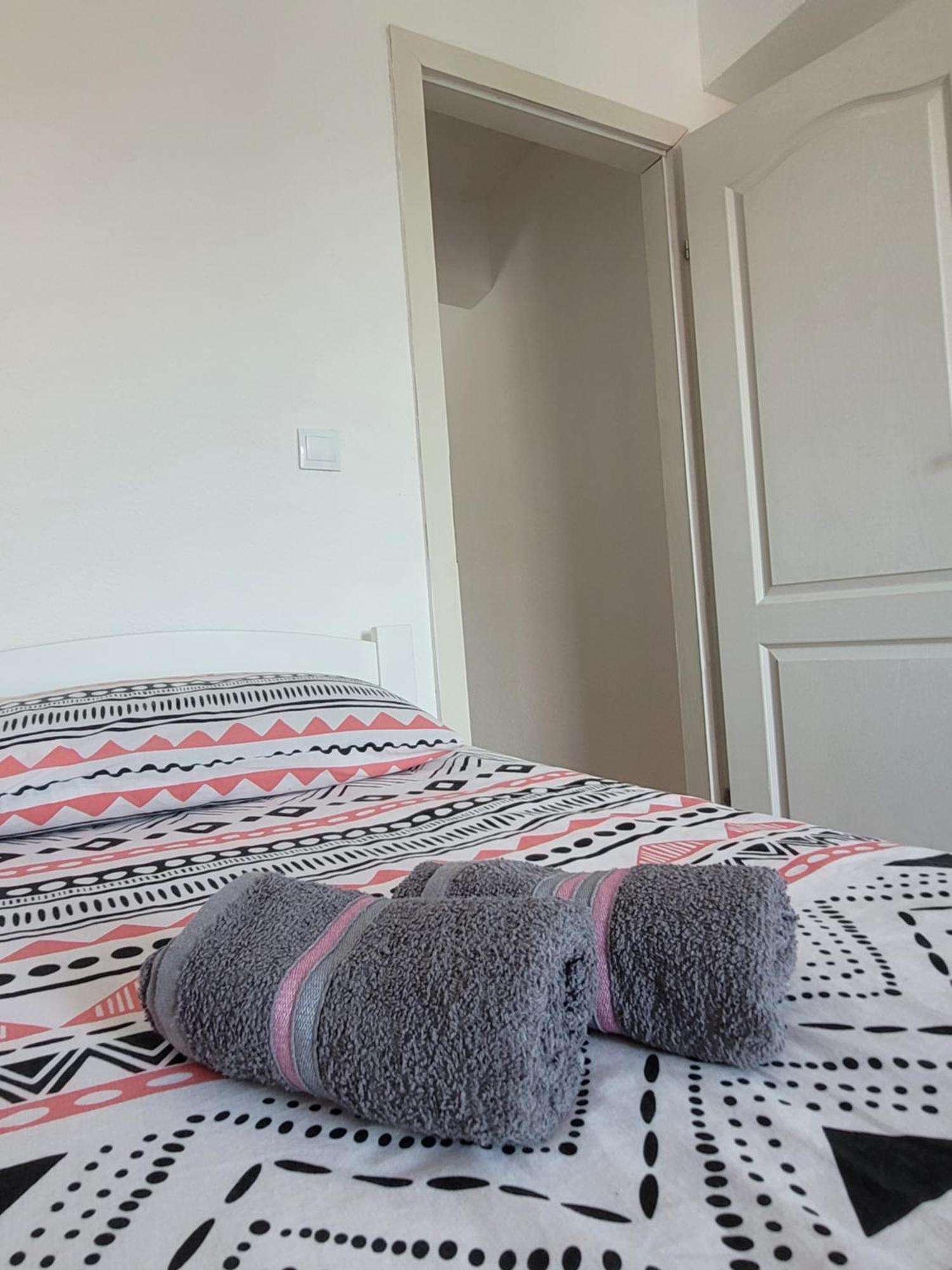 Apartmani Elegance טוזלה מראה חיצוני תמונה